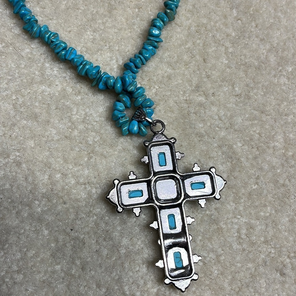 ⭐️ Costume jewelry- turquoise necklace, cross pendant & earring - Picture 5 of 7